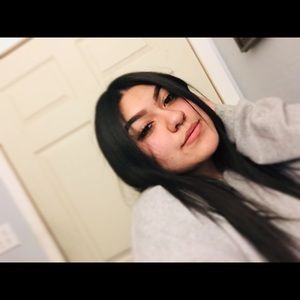 Meet your Posher, Leticia